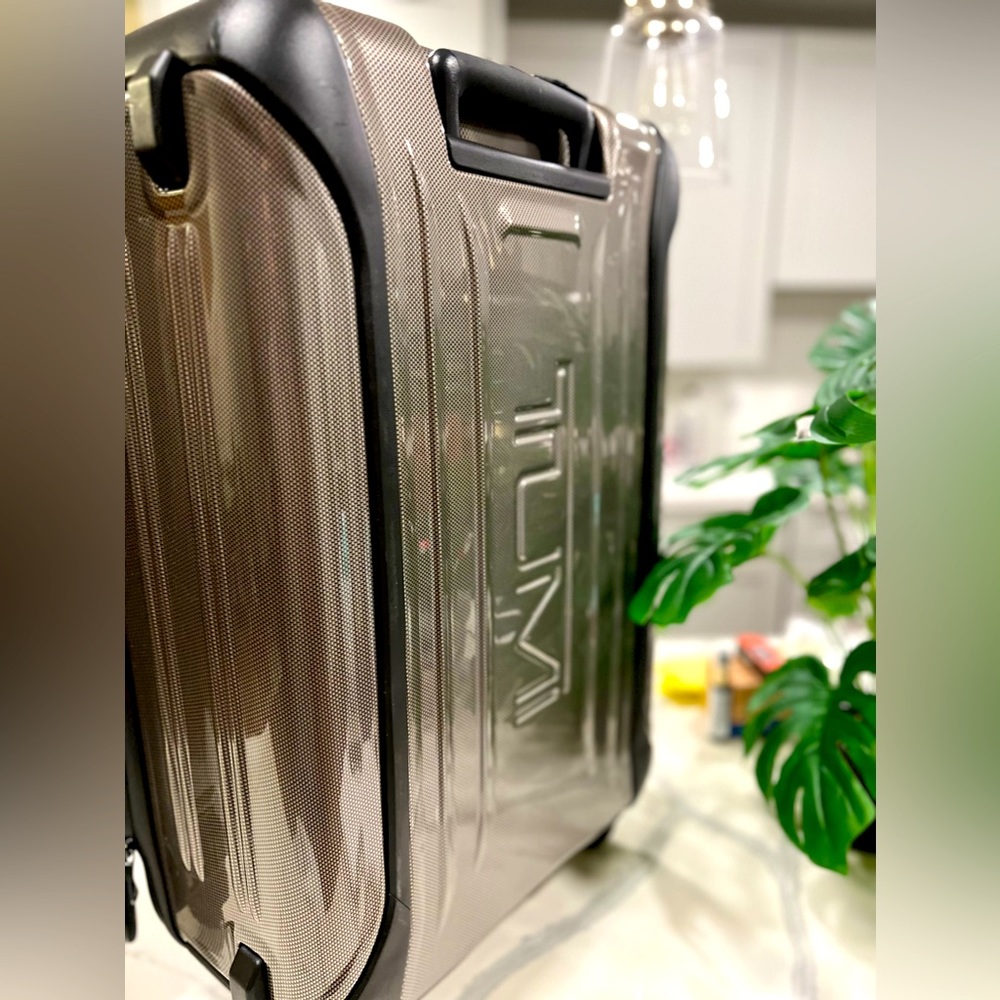 Tumi Check In - Medium Trip Packing